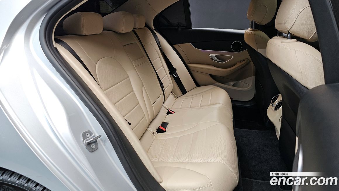 Mercedes-Benz C-Class 2019