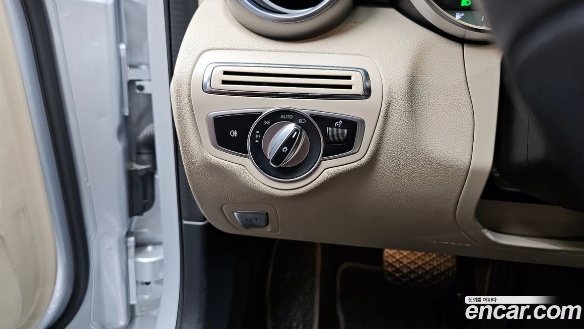 Mercedes-Benz C-Class 2019