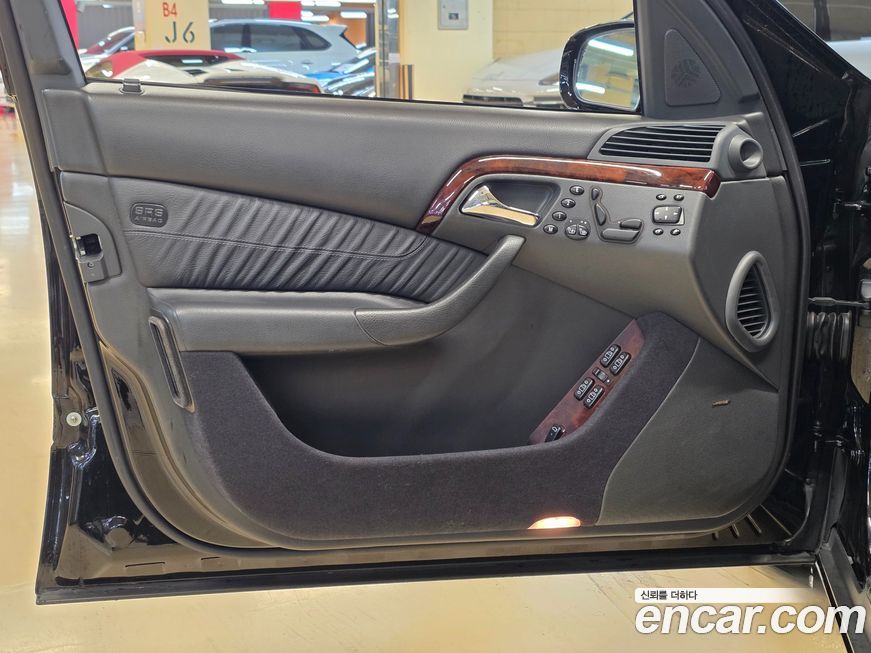 Mercedes-Benz S-Class 2001