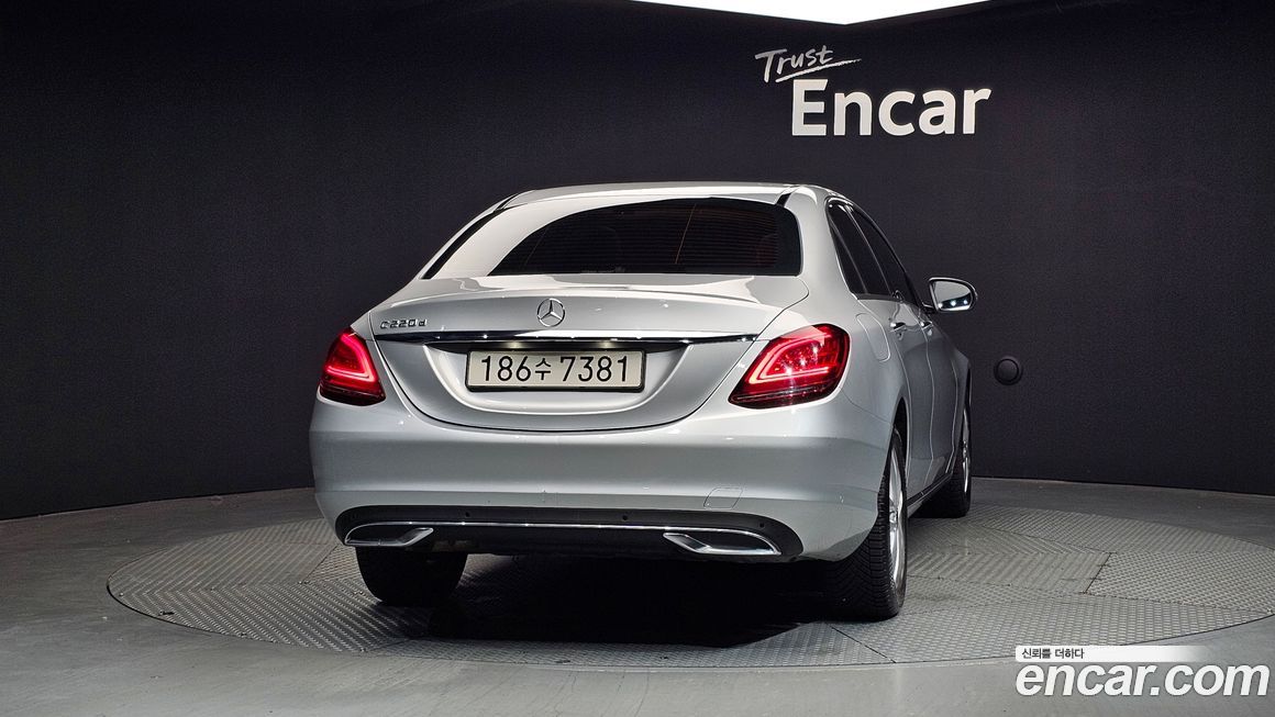 Mercedes-Benz C-Class 2019