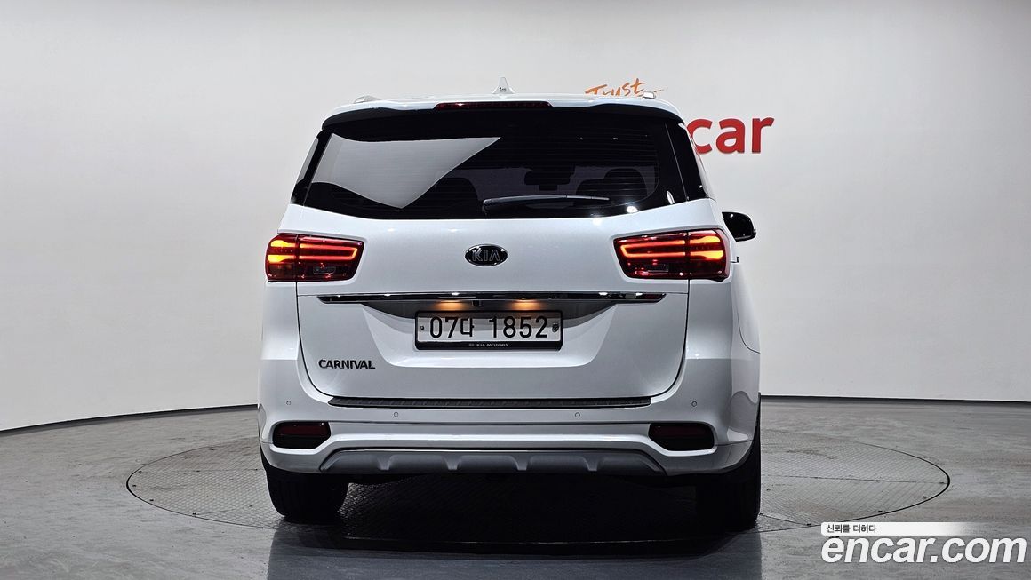 Kia Canival 2019