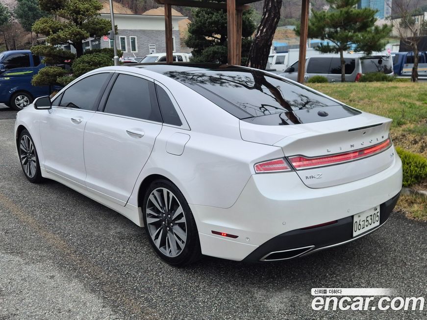 Lincoln MKZ 2020