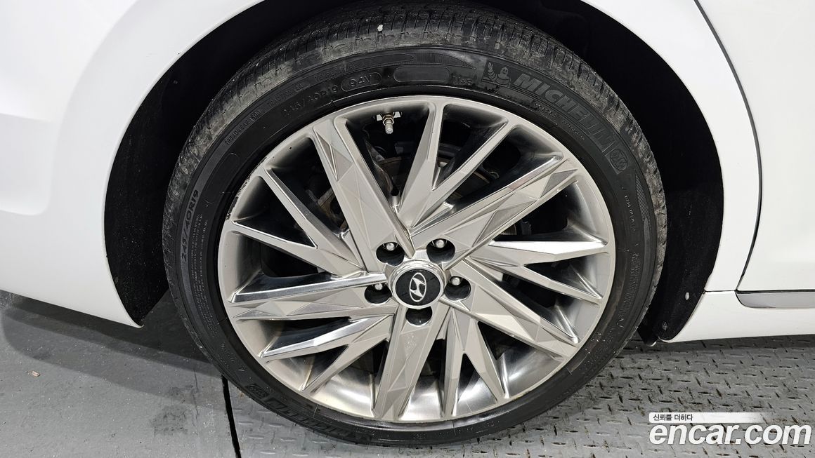 Hyundai Grandeur 2020