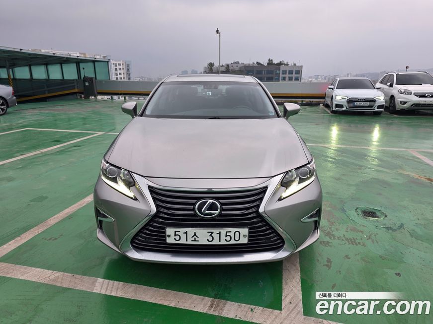 Lexus ES 2018