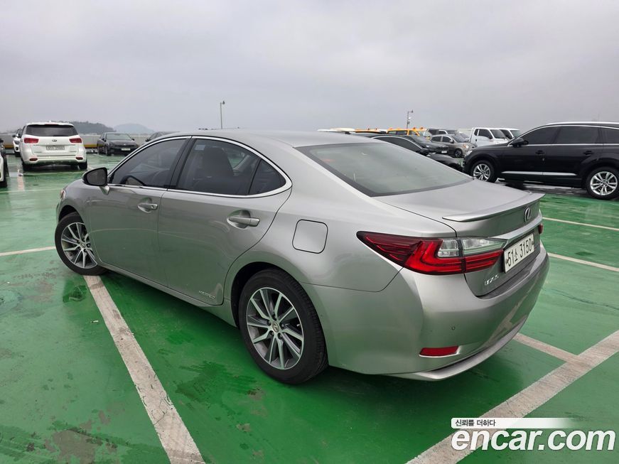Lexus ES 2018