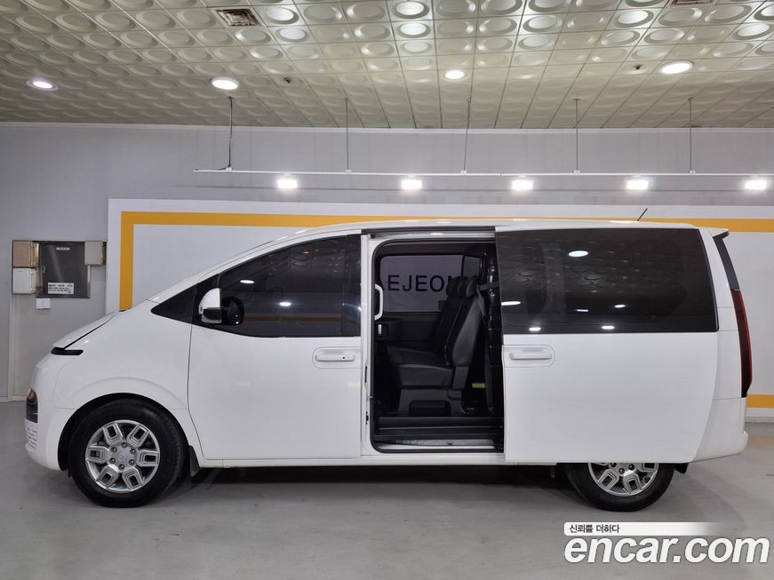 Hyundai Staria 2022