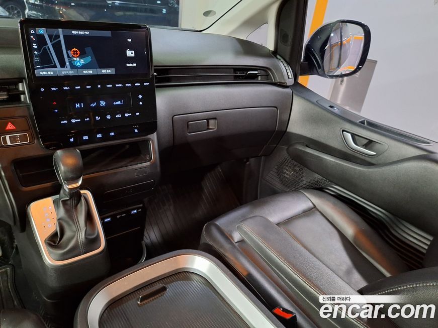 Hyundai Staria 2022