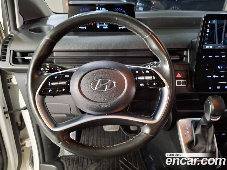 Hyundai Staria 2022