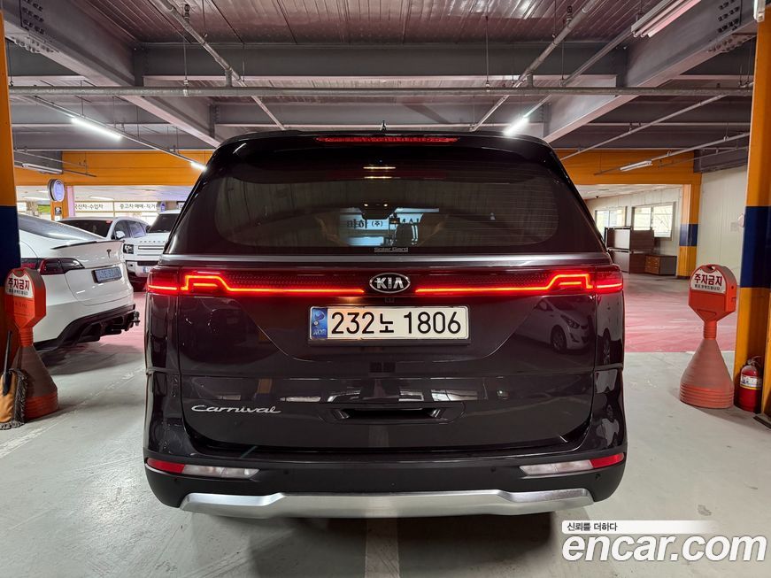 Kia Canival 2021