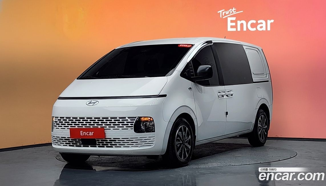 Hyundai Staria 2025