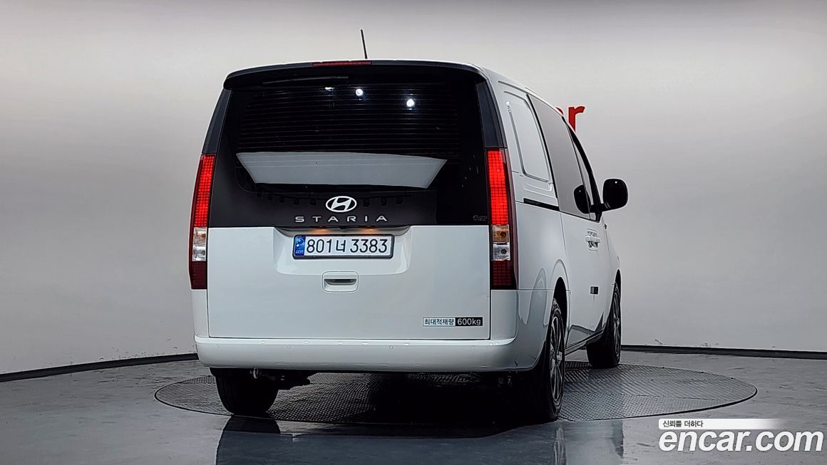 Hyundai Staria 2025