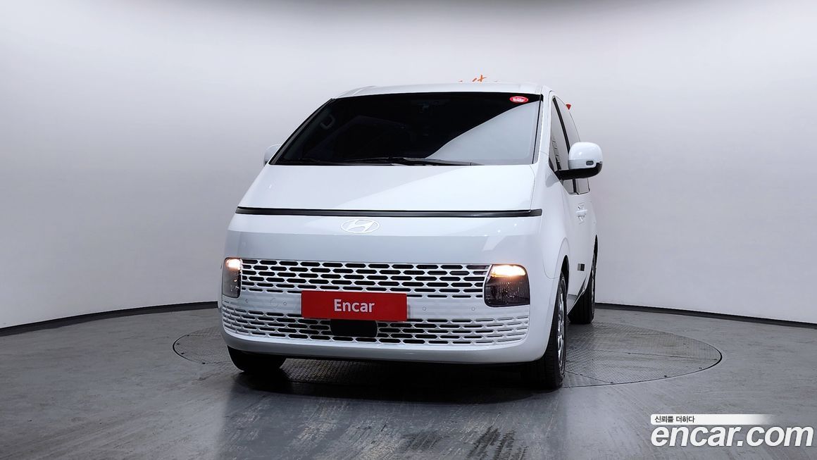 Hyundai Staria 2025