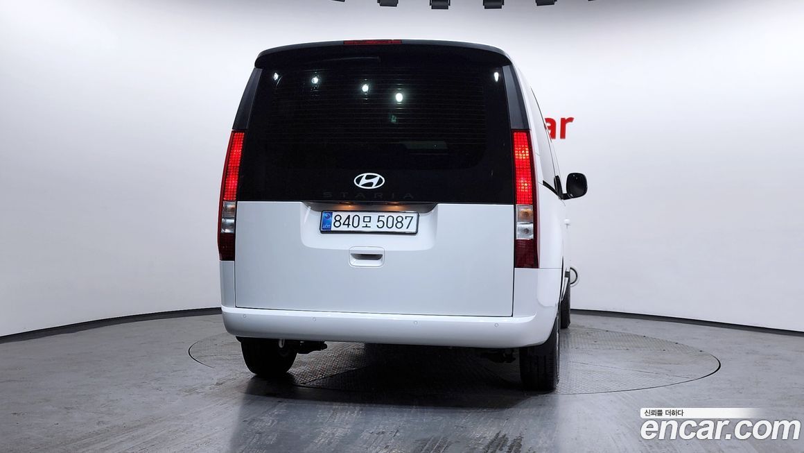 Hyundai Staria 2025