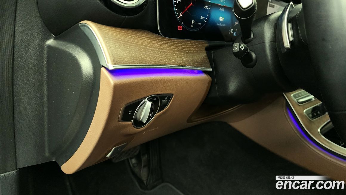 Mercedes-Benz E-Class 2021