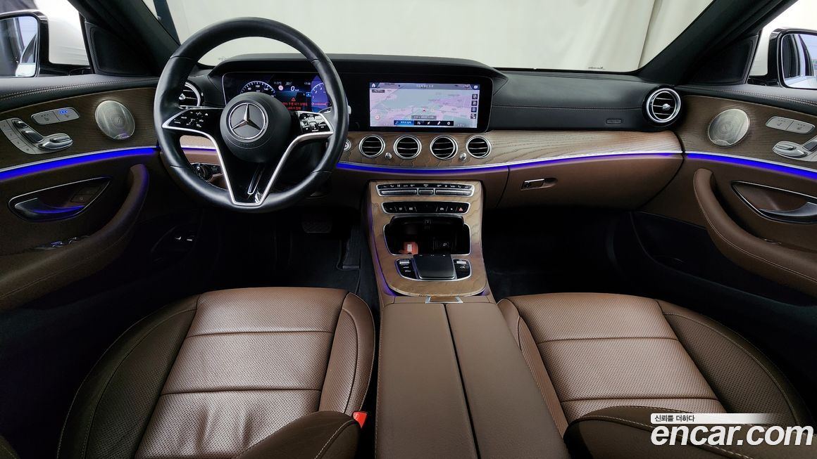 Mercedes-Benz E-Class 2021