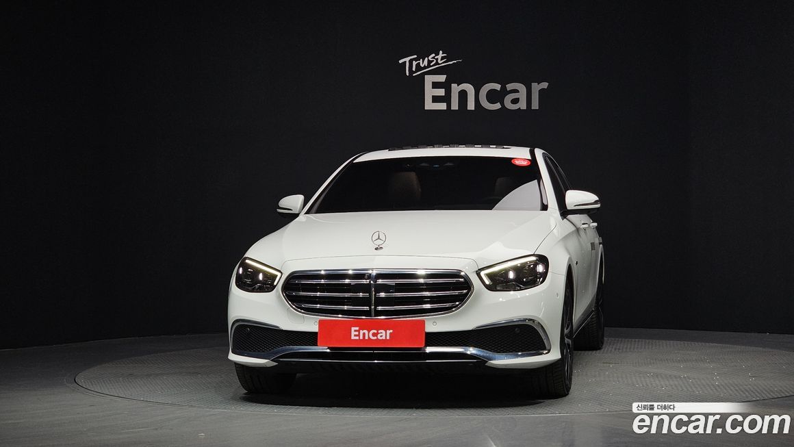 Mercedes-Benz E-Class 2021