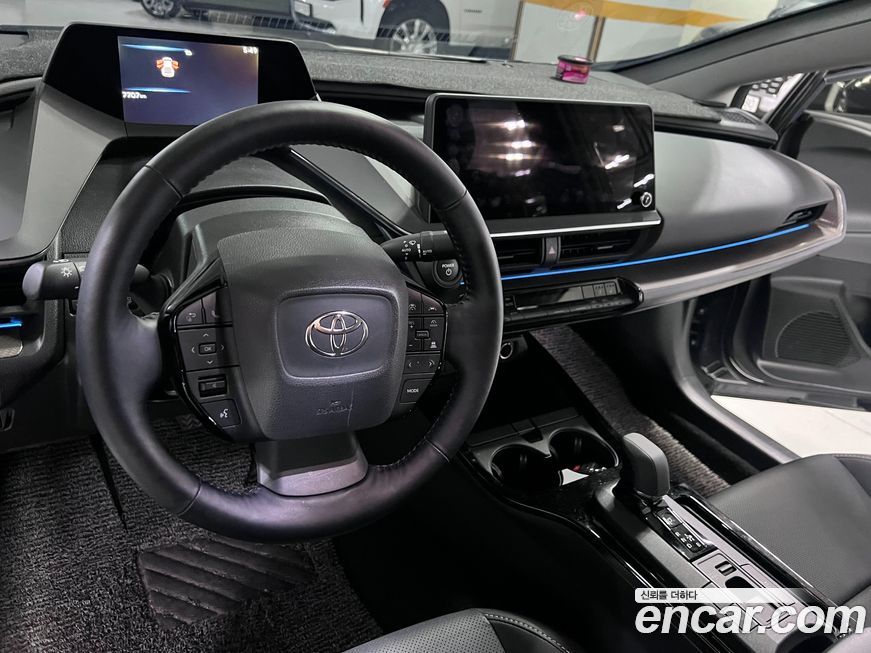 Toyota Prius 2025