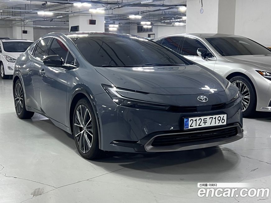 Toyota Prius 2025
