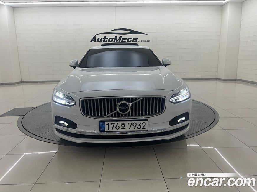 Volvo S90 2022