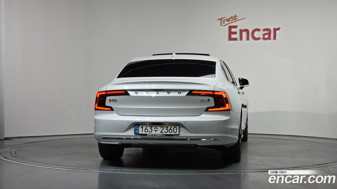 Volvo S90 2023