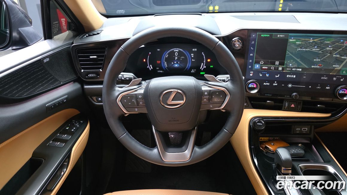 Lexus NX 2025
