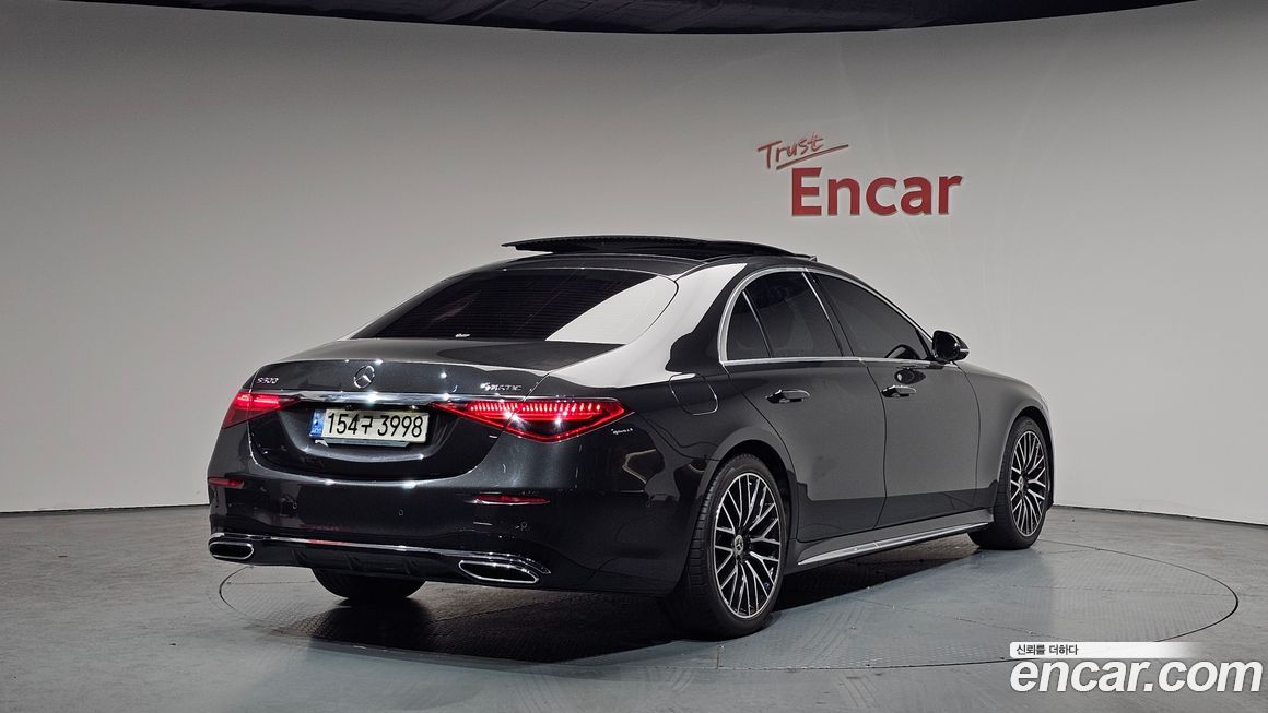 Mercedes-Benz S-Class 2021