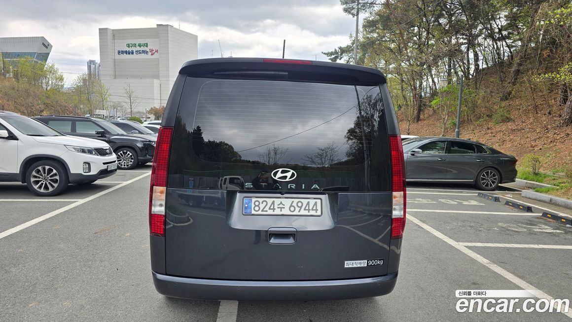 Hyundai Staria 2025