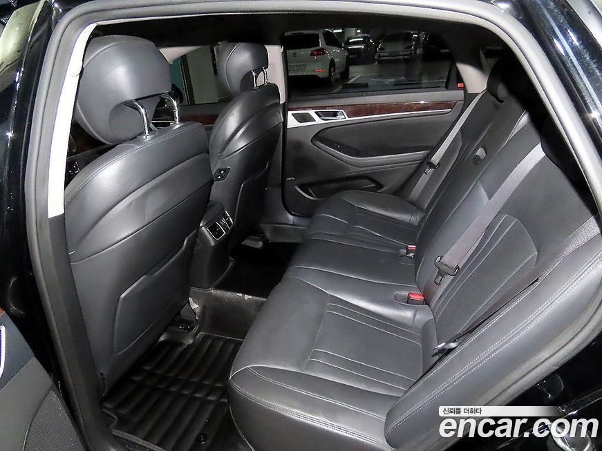 Hyundai Genesis 2016