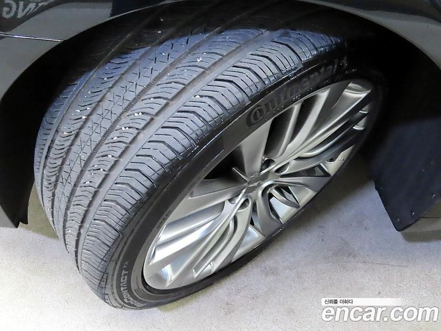 Hyundai Genesis 2016