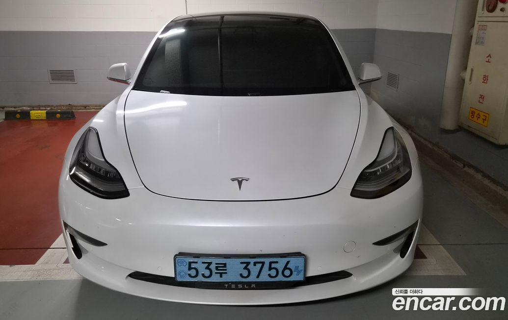 Tesla Model 3 2020