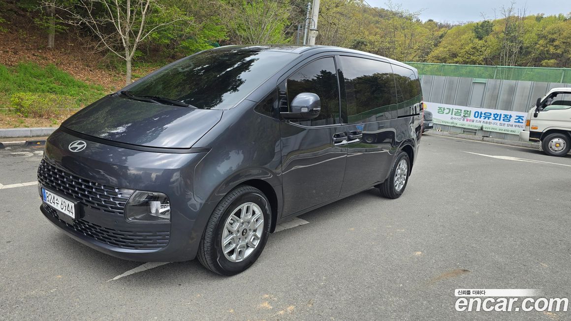 Hyundai Staria 2025