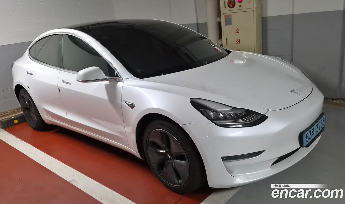 Tesla Model 3 2020