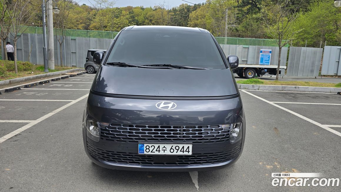 Hyundai Staria 2025
