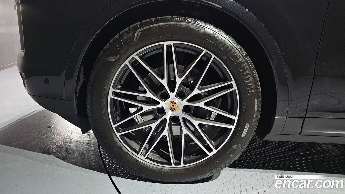 Porsche Cayenne 2024