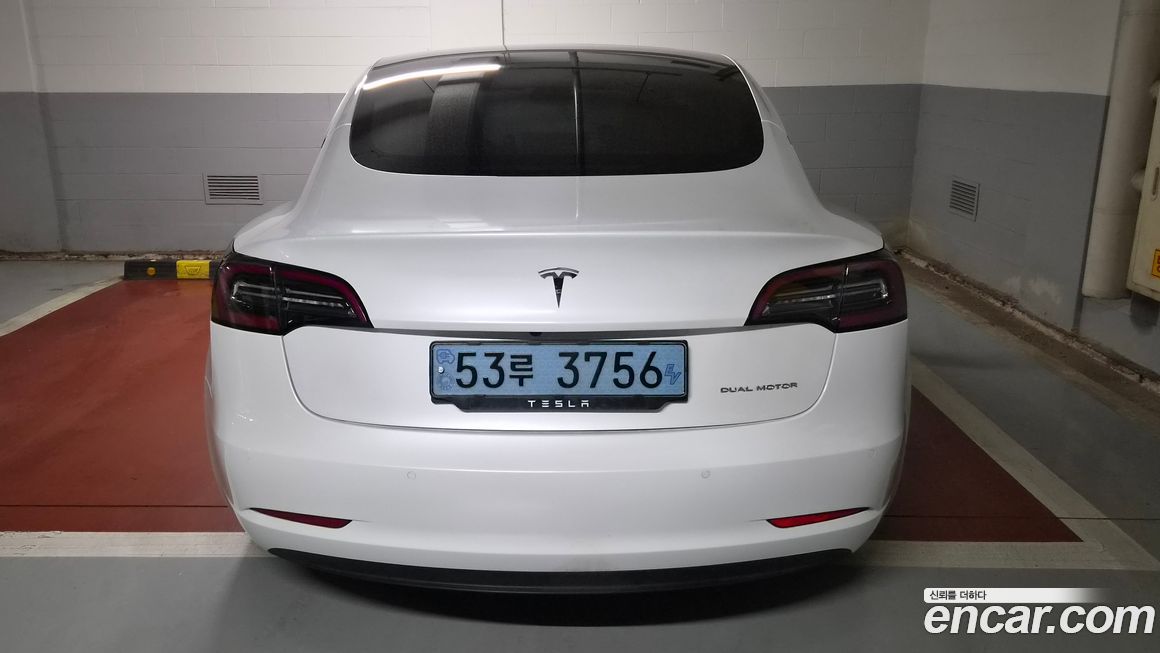 Tesla Model 3 2020