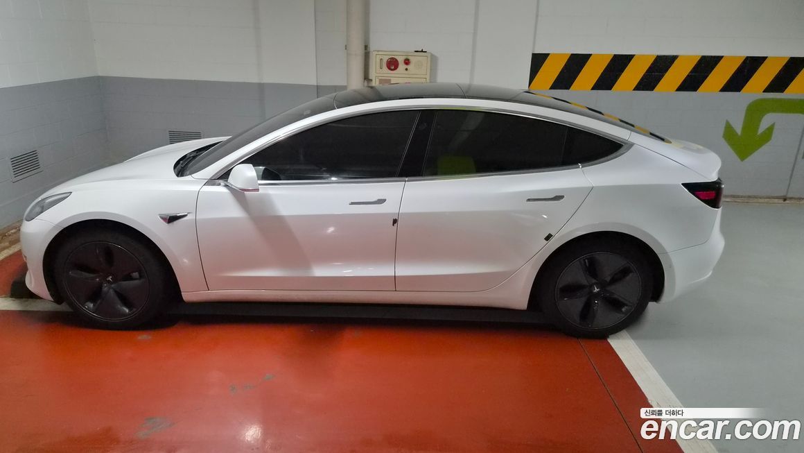 Tesla Model 3 2020