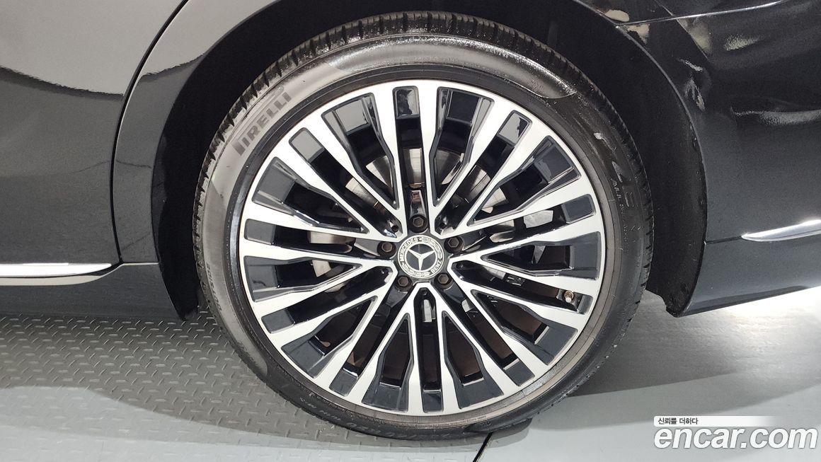 Mercedes-Benz S-Class 2022