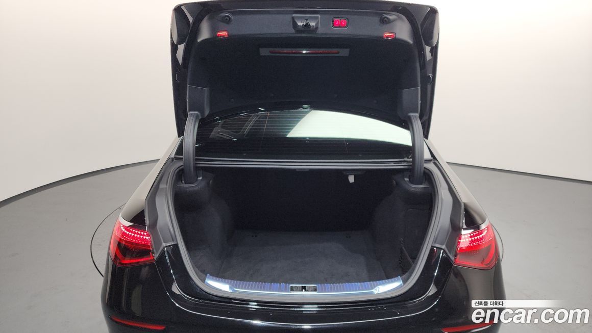 Mercedes-Benz S-Class 2022