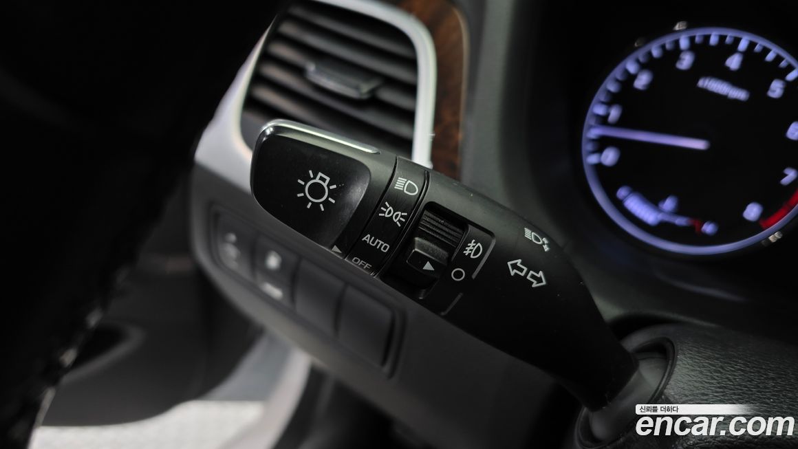 Hyundai Genesis 2015