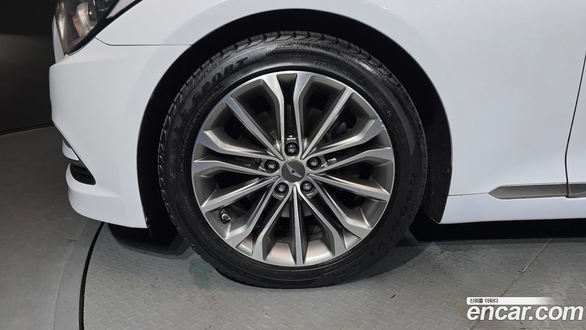 Hyundai Genesis 2015