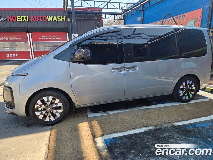 Hyundai Staria 2022