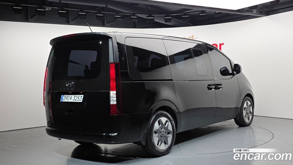 Hyundai Staria 2024