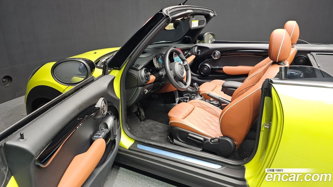Mini Cooper Convertible 2024