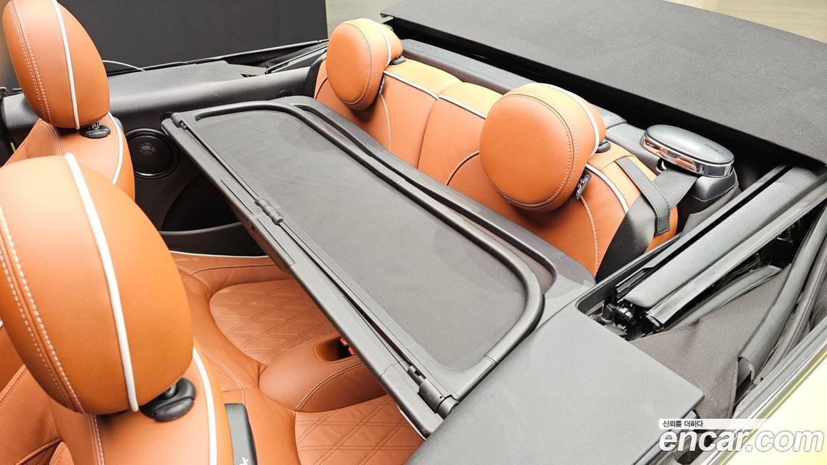 Mini Cooper Convertible 2024