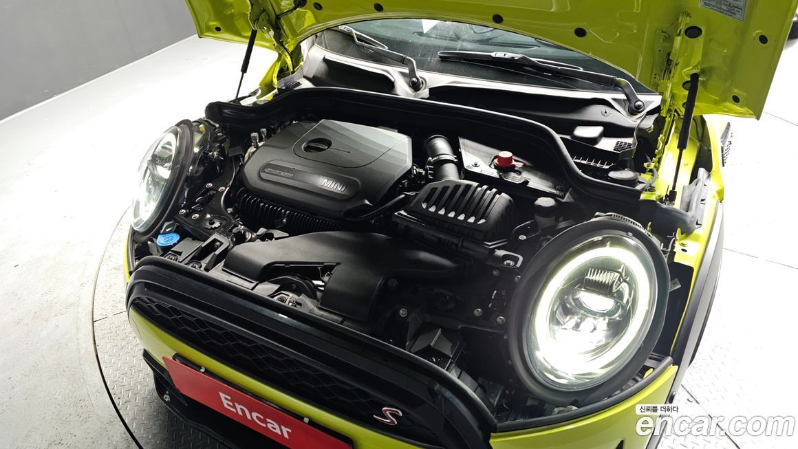 Mini Cooper Convertible 2024