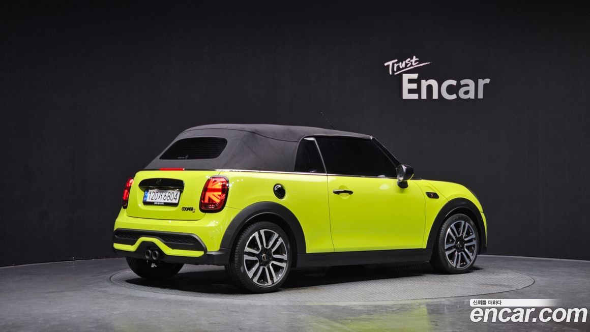 Mini Cooper Convertible 2024