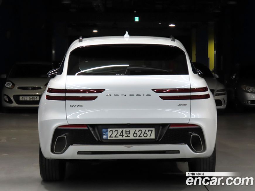 Genesis GV70 2024