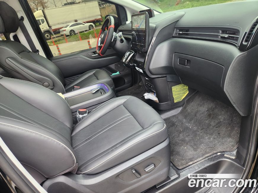Hyundai Staria 2023