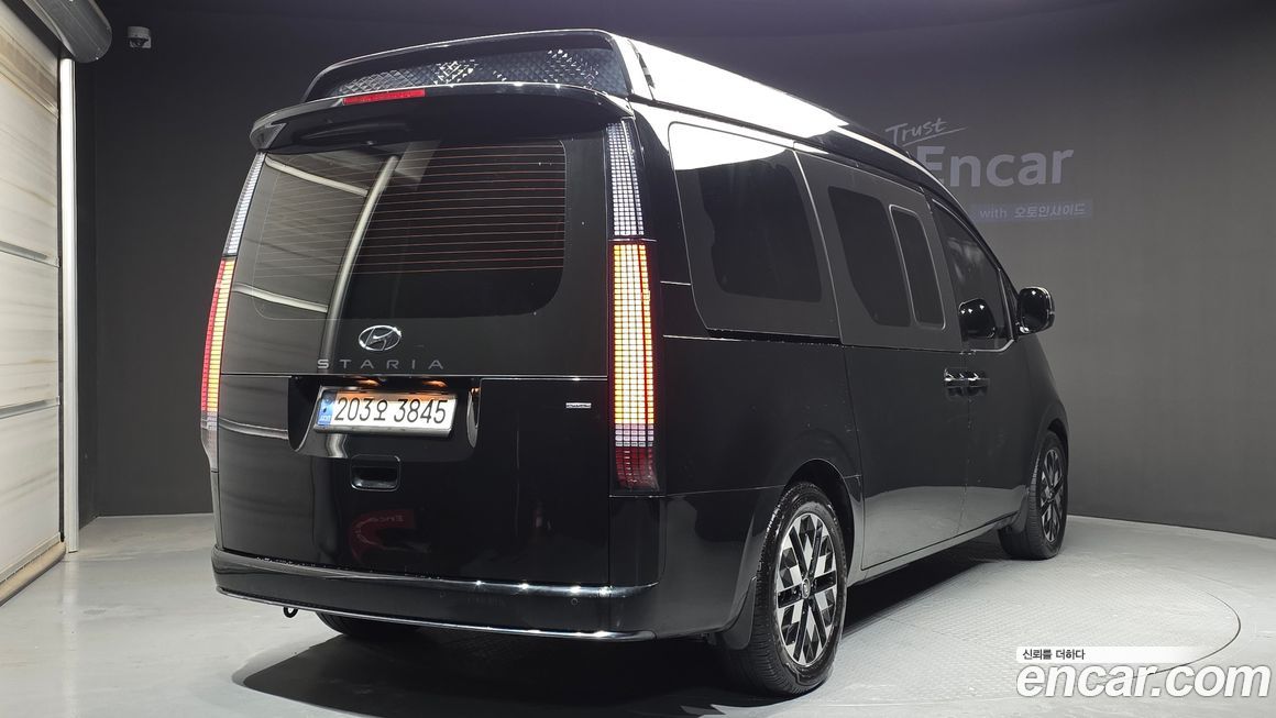 Hyundai Staria 2023