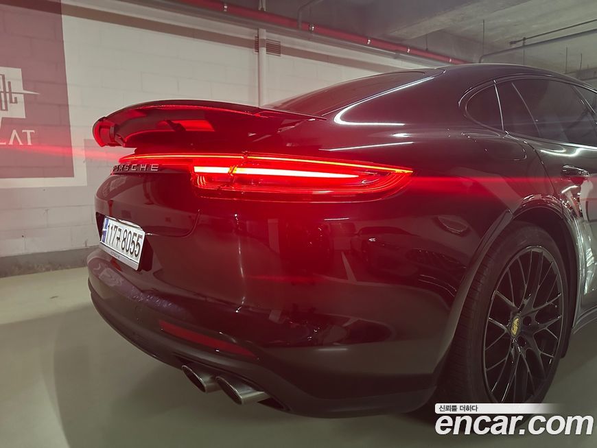 Porsche Panamera 2018
